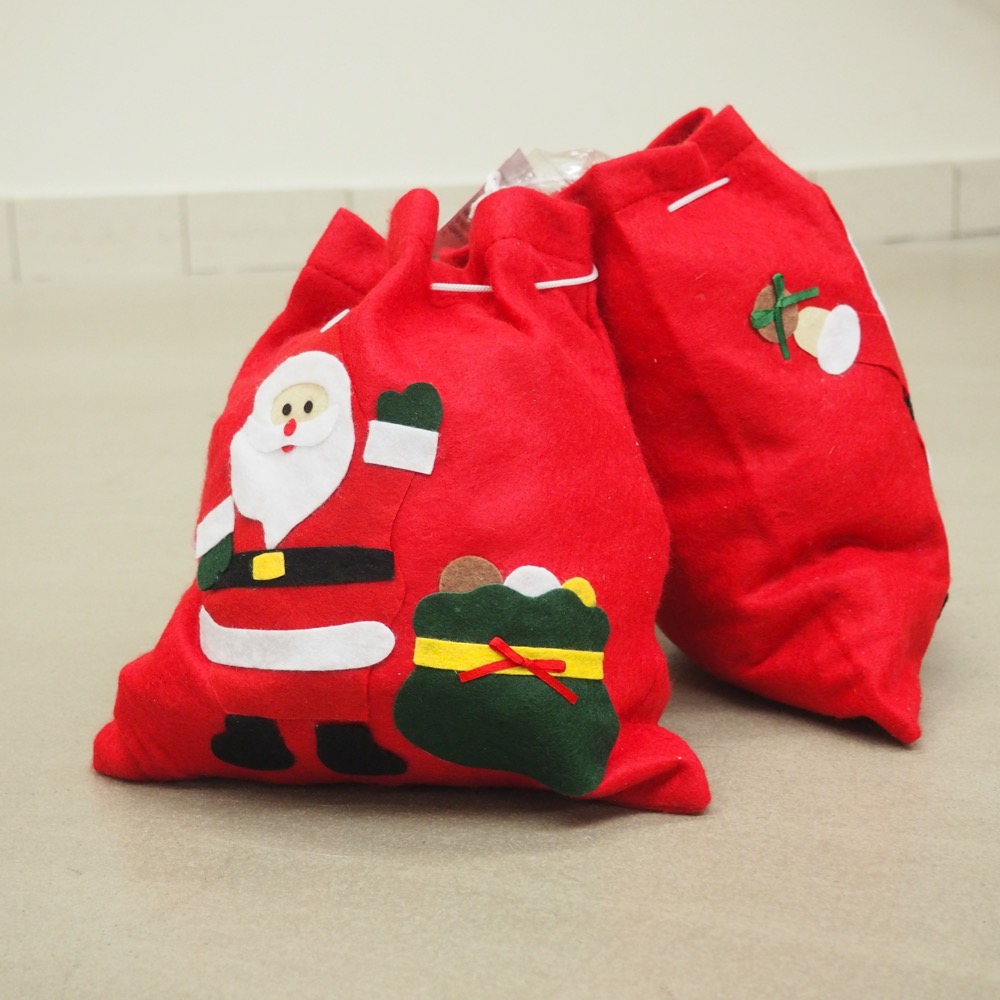 Weihnachtsbeutel Filz 2-tlg.Happy Santa mit Zugband je ca. 23 x 26 cm