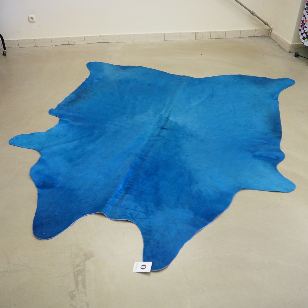 Kuhfell Blau 100% Kuhfell ca. 200x 180cm Unikat Einzelstück