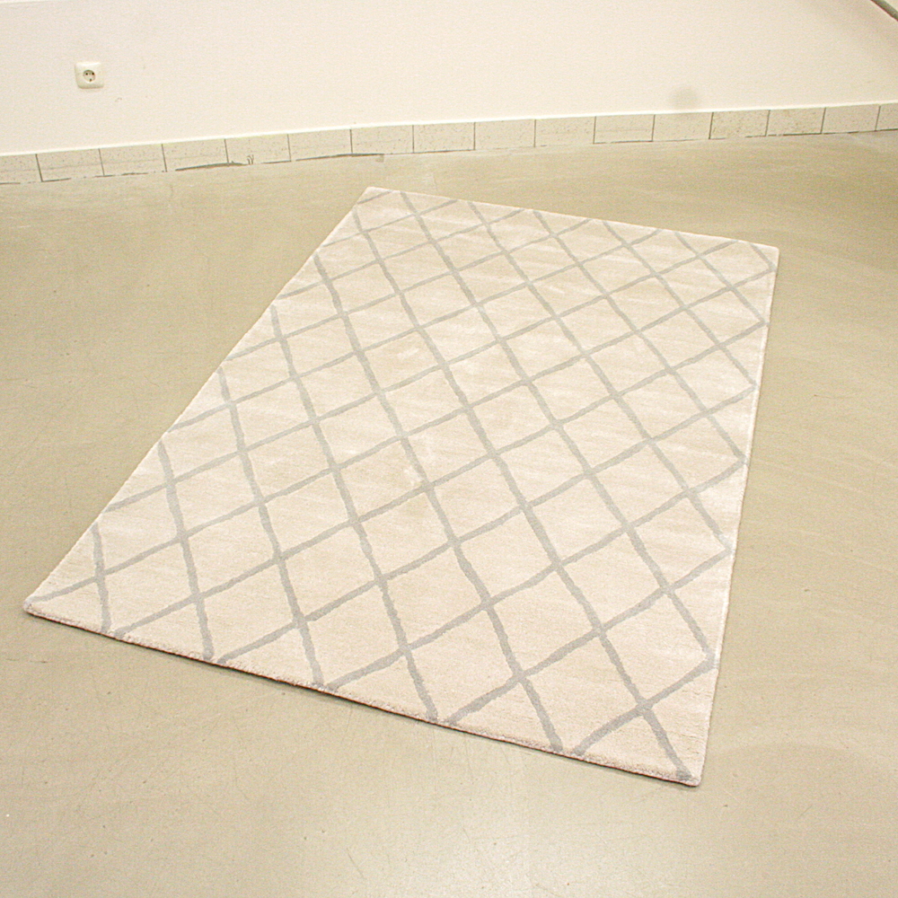 Handgetufteter Wollteppich Wild Cat 120 x 180cm Grautöne Rautenmuster
