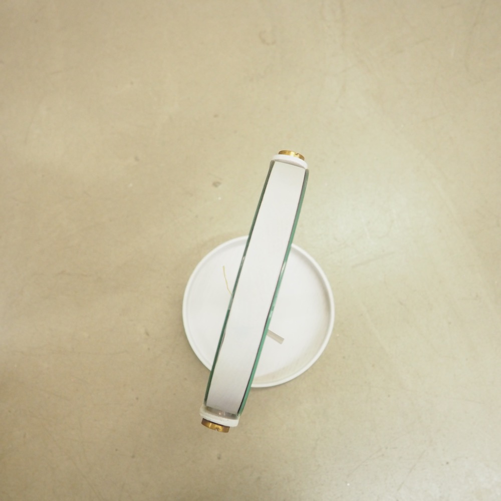 Handgefertigter Eichenholz-Kosmetikspiegel Magnify weiß Ø/H 20/45cm