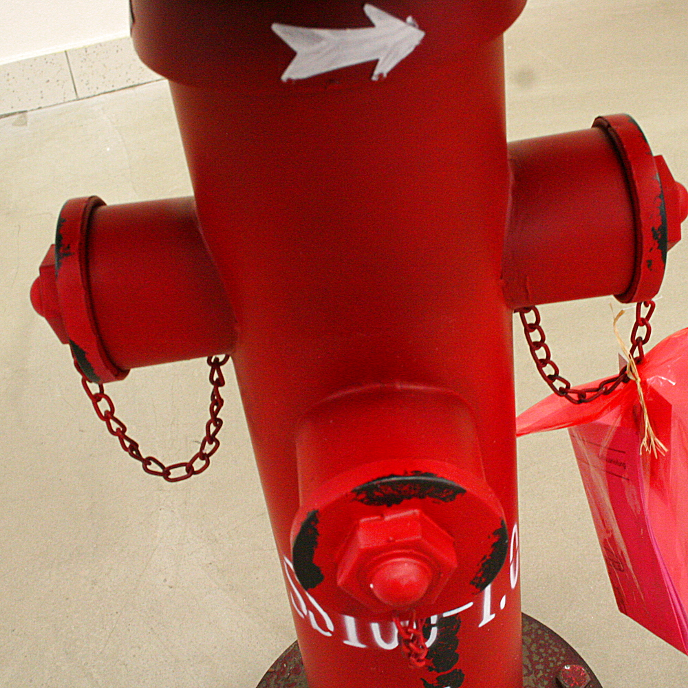 Beistelltisch Fireplug Hydranten-Optik H77cm Ø unten 28cm
